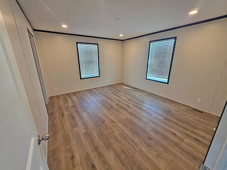 781 W Walcott Rd #143 — Photo 6