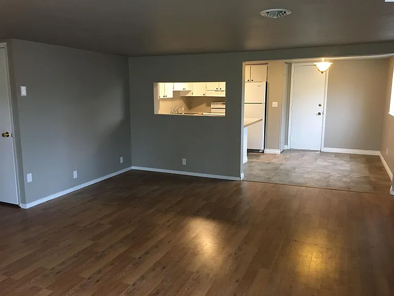 1020 Sanford Ave — Photo 6