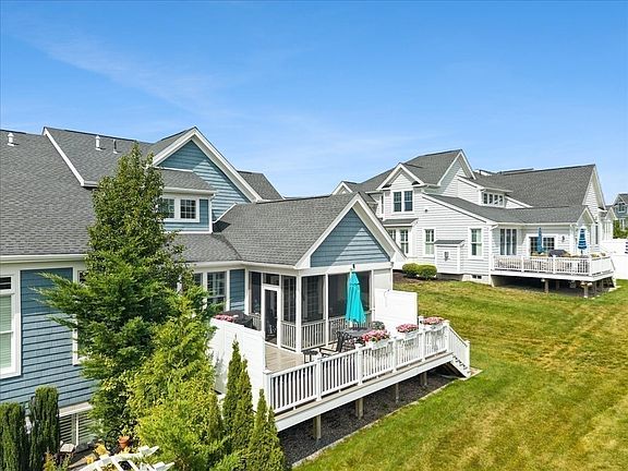 3rd image of 12 Thelma Way #12