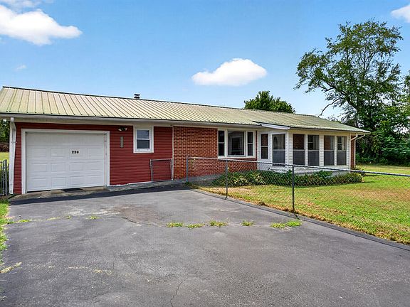 2nd image of 220 Midway Subdivision Cir