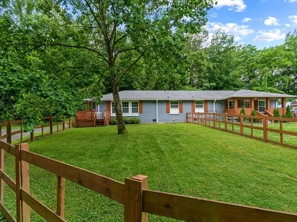 3801 Moss Rose Dr, Nashville, TN 37216