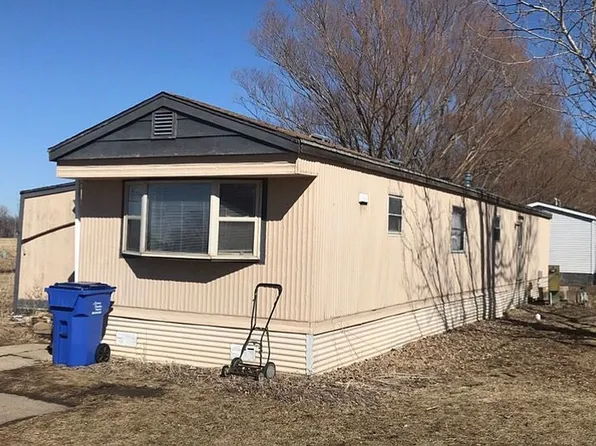 1031 Tom St, Vermillion, SD 57069