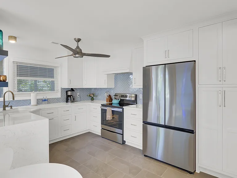 5 Lake Village Ln — Photo 8