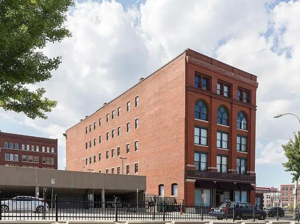 609 Central St APT 1102, Kansas City, MO 64105