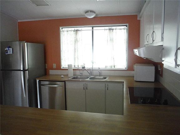 5th image of 136 Pinewood Ter #88