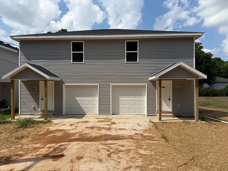 1639 W Belmont St #B — Photo 1