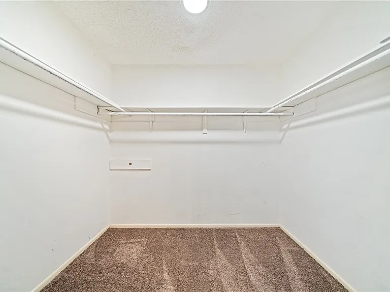 2445 Cricket Hollow St — Photo 27