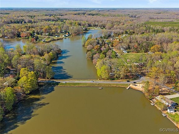 5th image of 2200 Highland Dr
