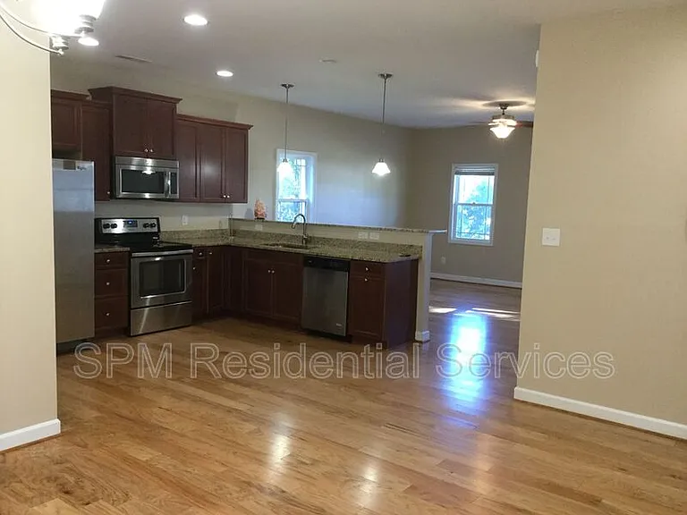 748 Chadwick Shores Dr — Photo 5