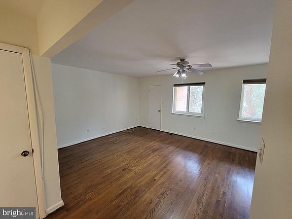 5th image of 3853 Steppes Ct #B