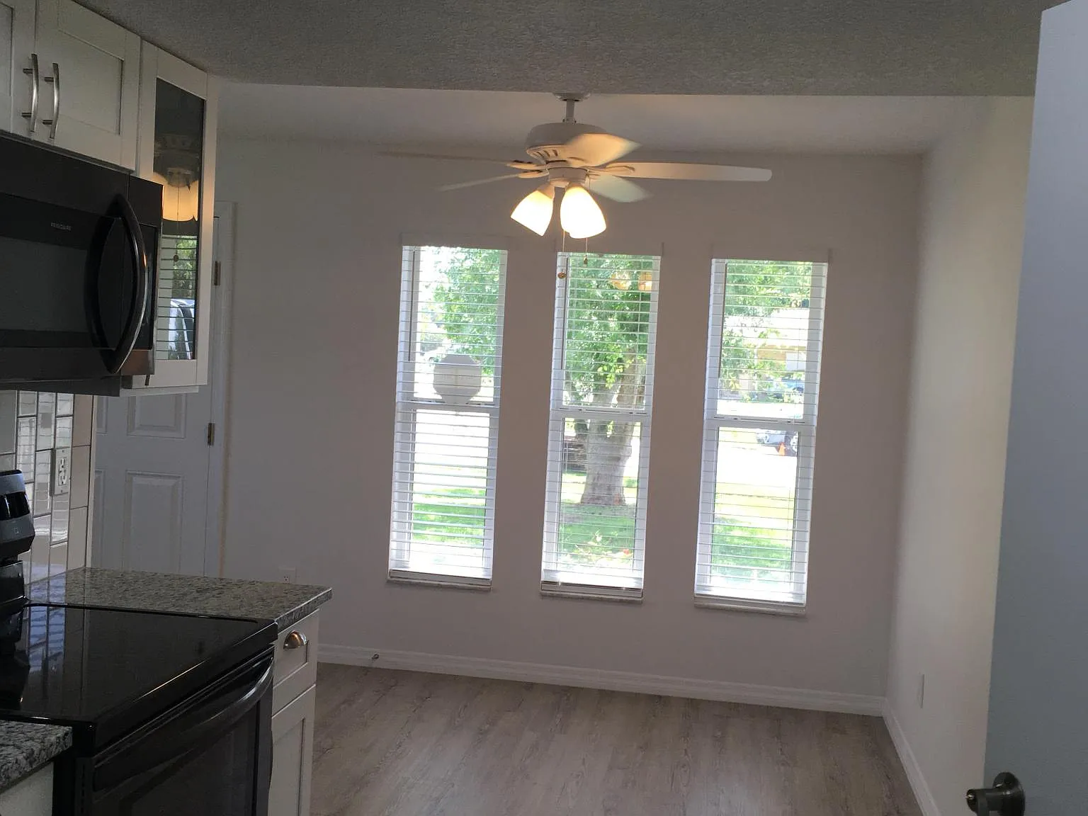 2 bed, 1000 sqft, $1,800 — Photo 3