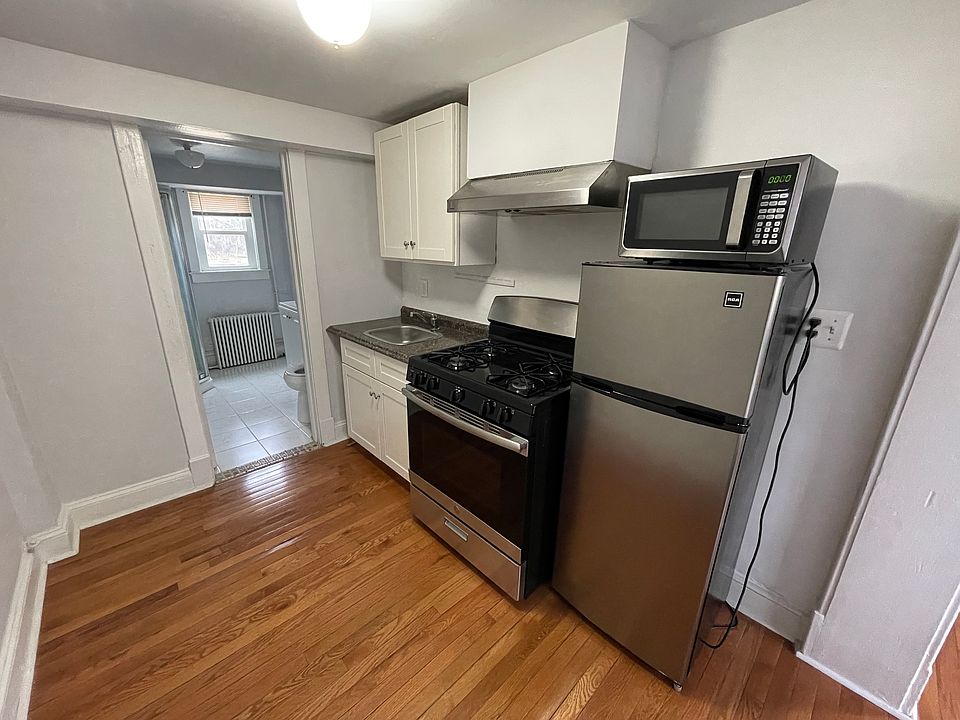2nd image of 7404 Rhode Island Ave Unit 3
