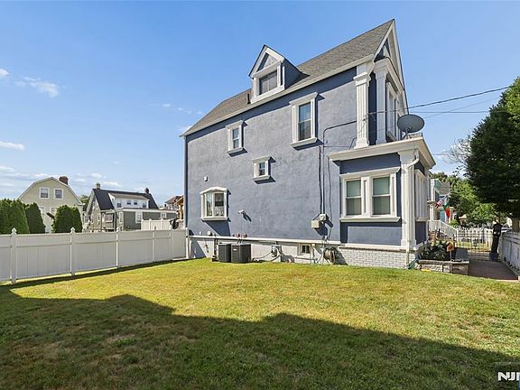 3rd image of 208-212 Brighton Ave
