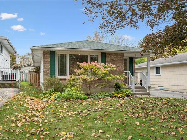 35 Pepperwood Cres, Kitchener, ON N2A 2R4