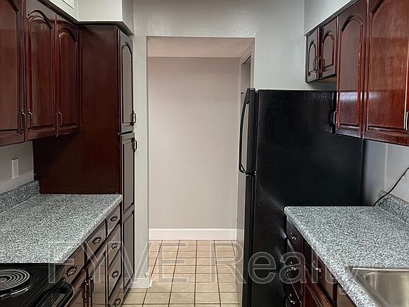 5th image of 534 Berlin Dr #186