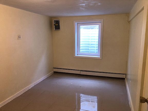 4th image of 9 Hren Ave