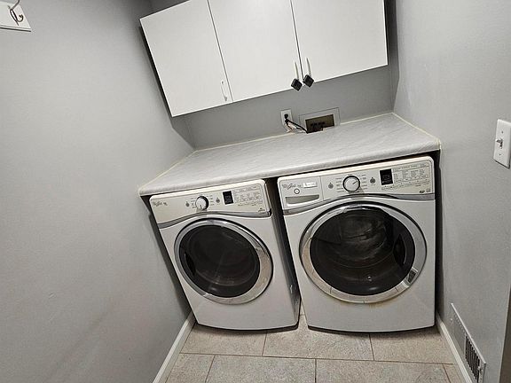 3rd image of 43765 Stoney Ln #20