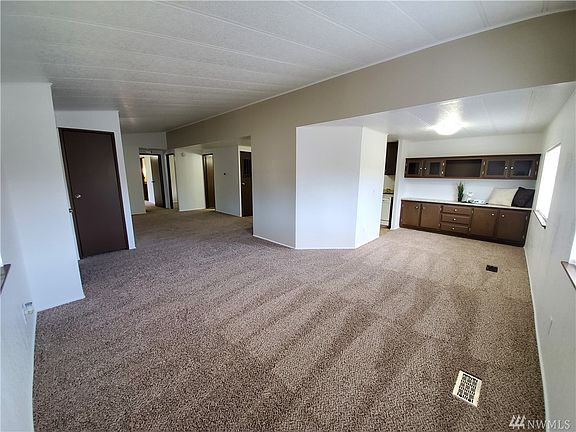 4th image of 2500 S 370th St Unit 127