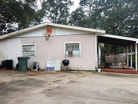 2nd image of 5704 Fairview Dr