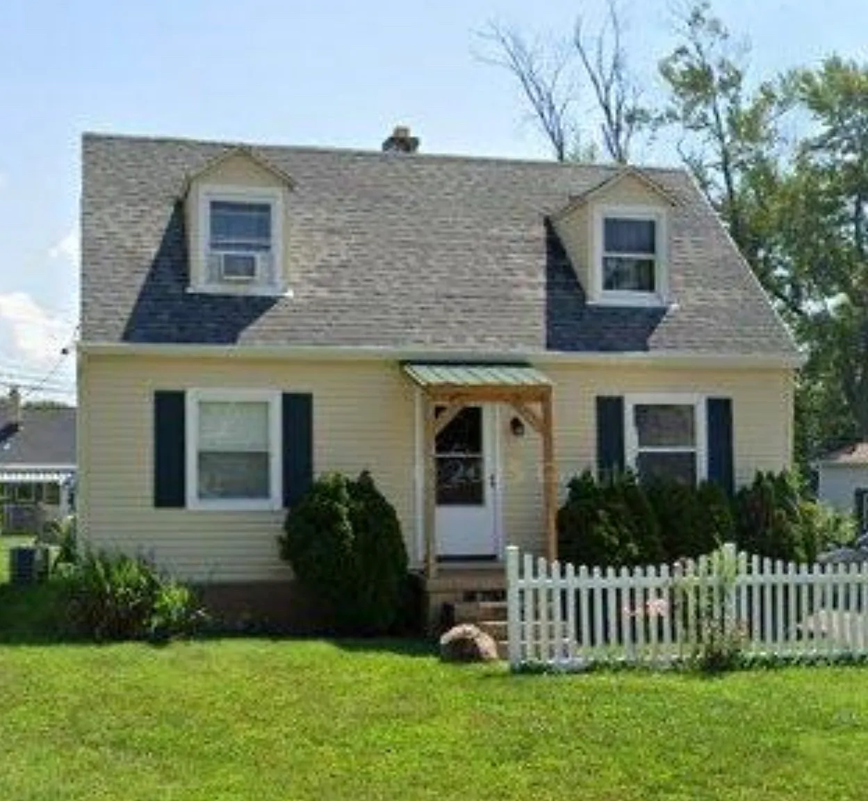 3 bed, 864 sqft, $1,650 — Photo 1