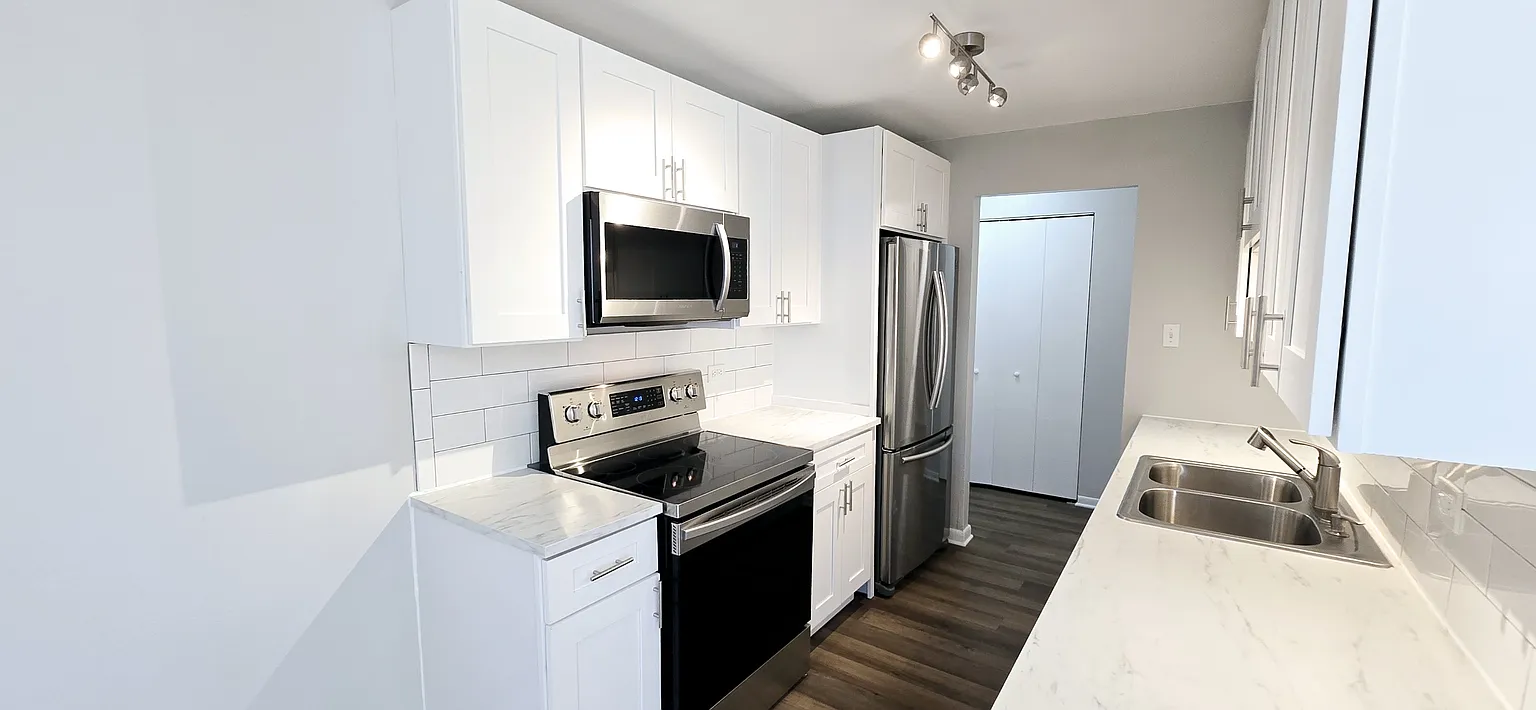 10 Oak Ave APT 209 photo 1