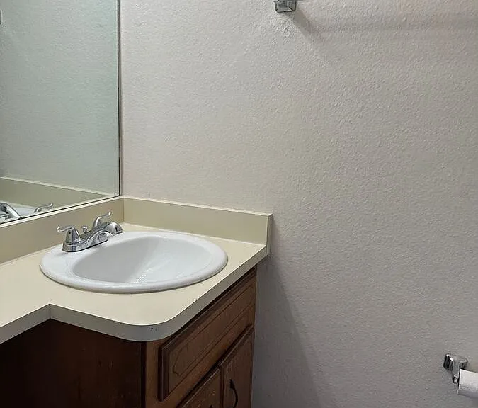 826 London Green Way — Photo 12