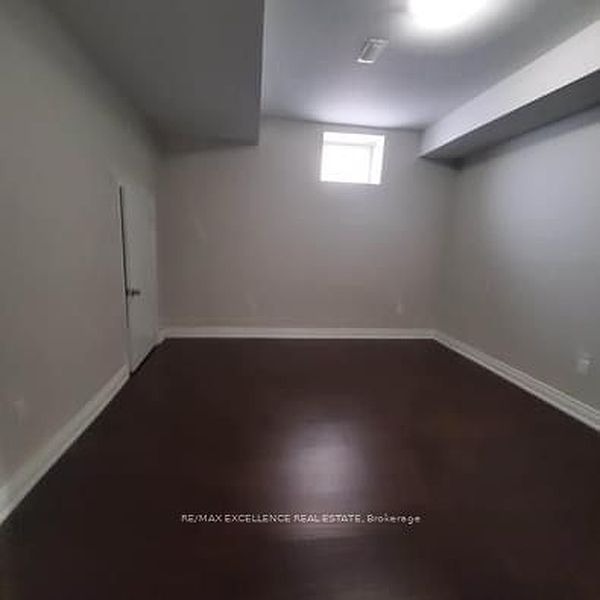 Brampton House for rent - 3 Bedrooms — photo 15