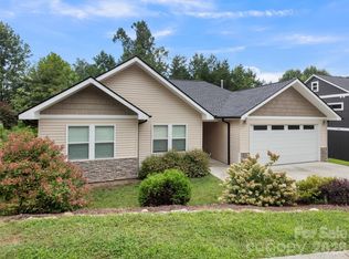 60 River Walk Dr, Asheville, NC 28804