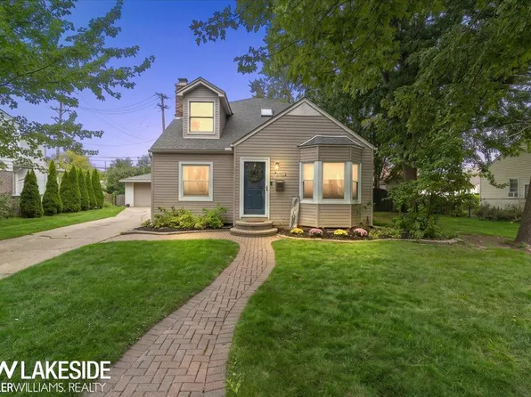 21521 Gaukler St, Saint Clair Shores, MI 48080