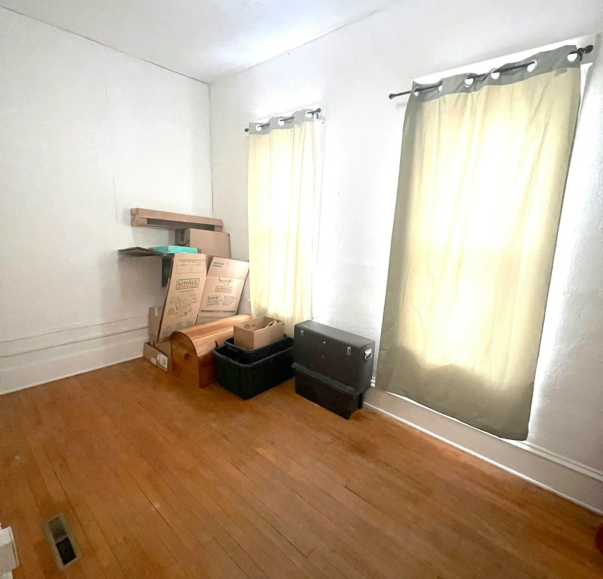 1121 Summit Street, Unit 1 — Photo 4
