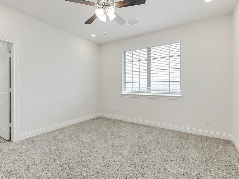 1506 Lake District Dr — Photo 24