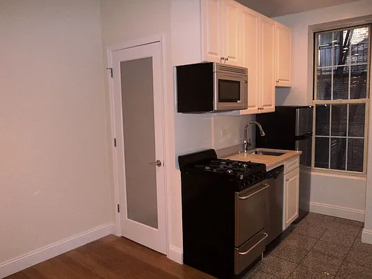 Rented by Sky Management | media 12