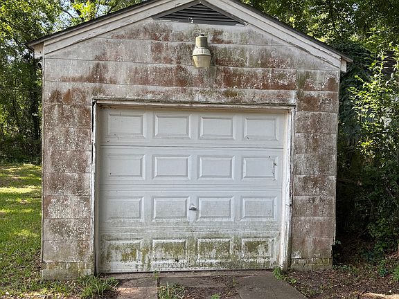 4th image of 1408 Woodrow Ave