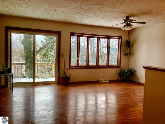 4th image of 3259 English Woods Dr