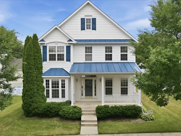 341 Bullskin St, Charles Town, WV 25414