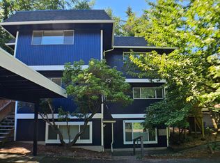 22926 Edmonds Way APT 2, Edmonds, WA 98020