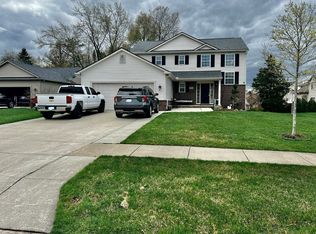 7719 Rampart Trl, Waterford, MI 48327