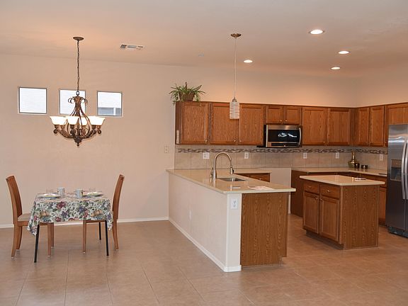 3rd image of 6092 S Bedford Pl