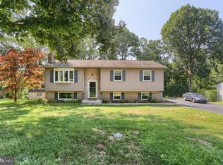 80 Highland Cir, Etters, PA 17319