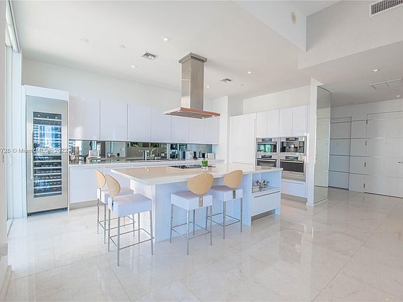 3rd image of 900 Brickell Key Blvd APT 1203
