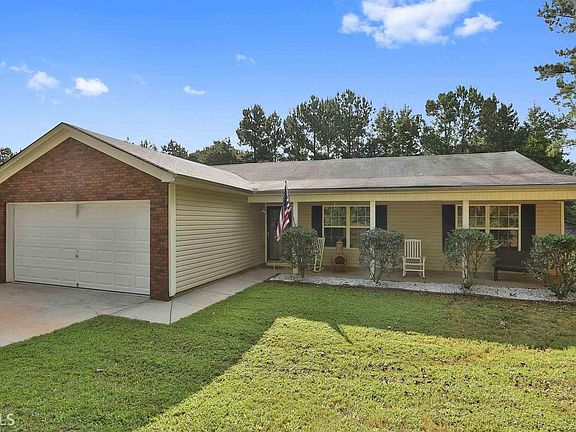 2nd image of 19 Carey Ct