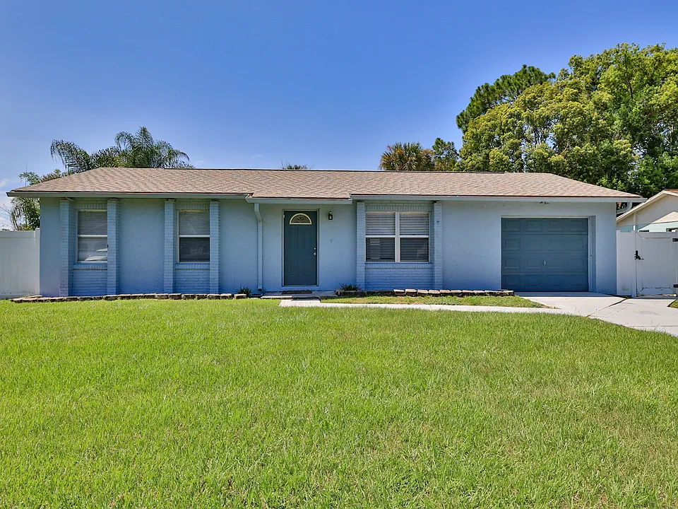1404 Dexter Dr N