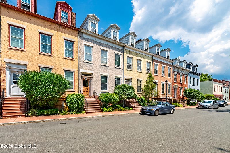2nd image of 56 Westerlo Street #3