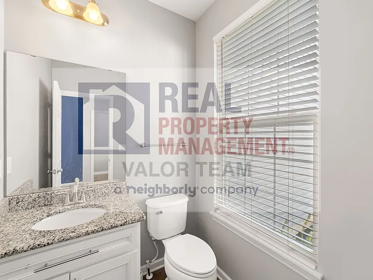 10275 Maryland St — Photo 35