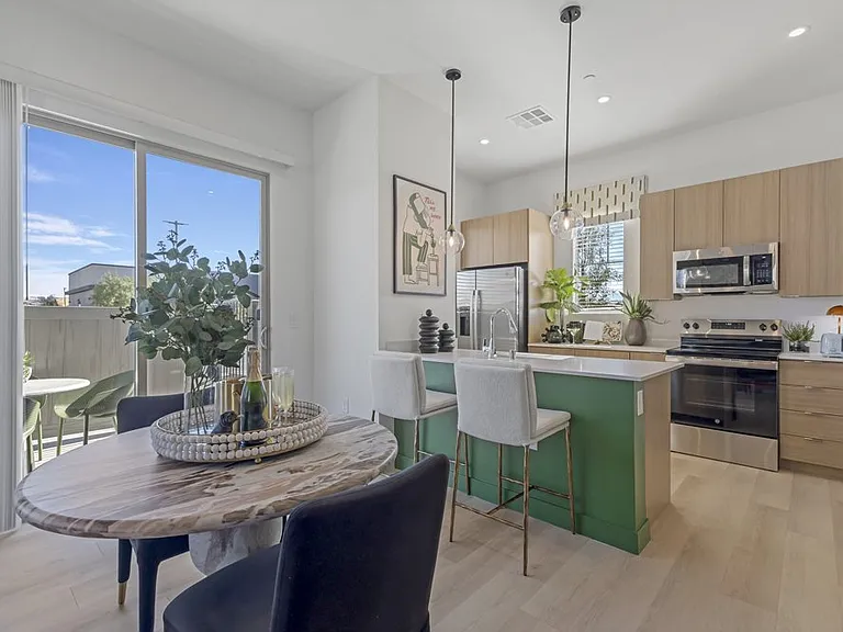 Elysian Homes at Cadence — Photo 44