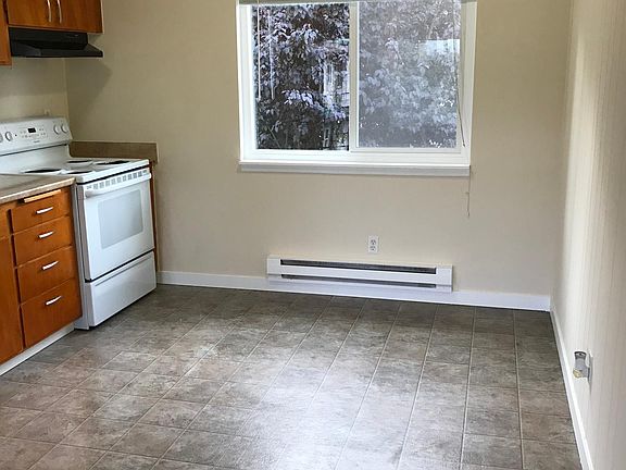 5th image of 21323 80th Ave W #33