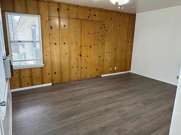 5th image of 601 E Chevy Chase Dr APT B