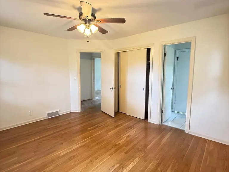 4012 White Plains Ct — Photo 10