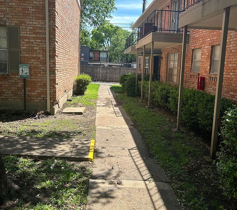 1st image of 3650 Parkridge Dr