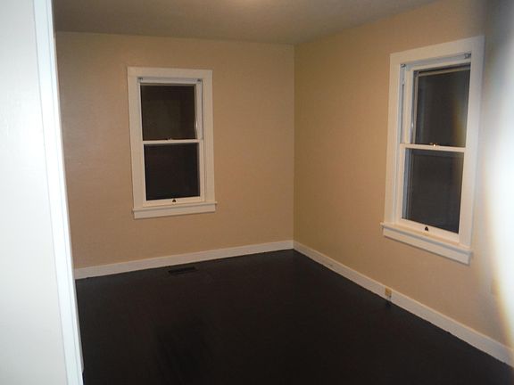 4th image of 321 Jersey St